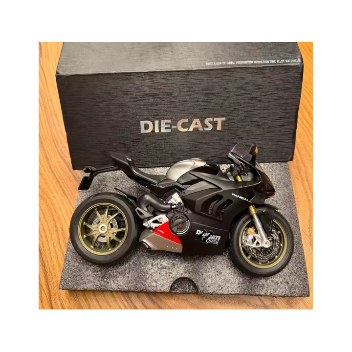 Ducati V4S modeliukas 1:9